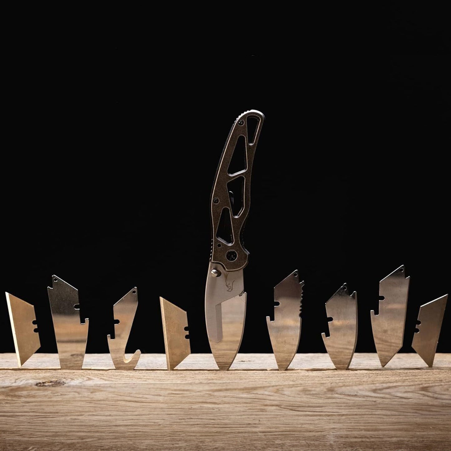 RAZORBACK Signature Folding Knife, 9 Interchangeable Blades