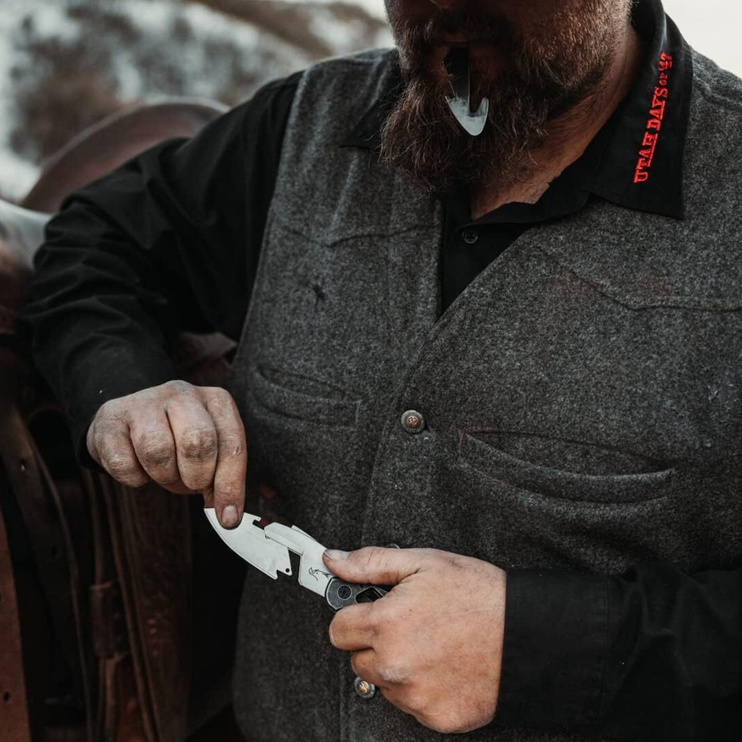 RAZORBACK Signature Folding Knife, 9 Interchangeable Blades